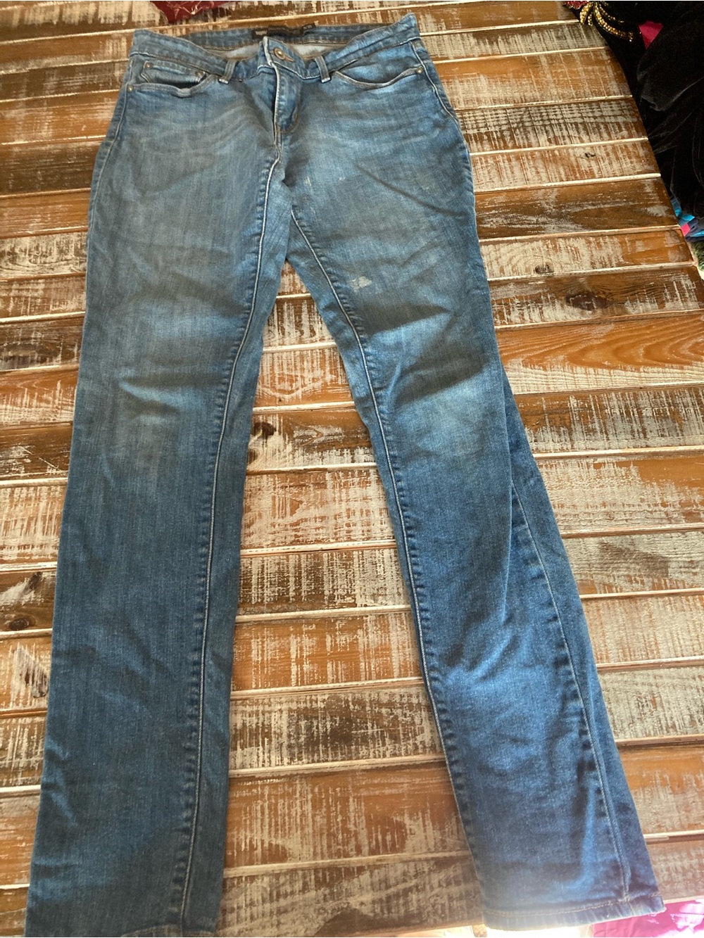 Levi's Straight-Leg Denim Jeans in Medium Blue Wash